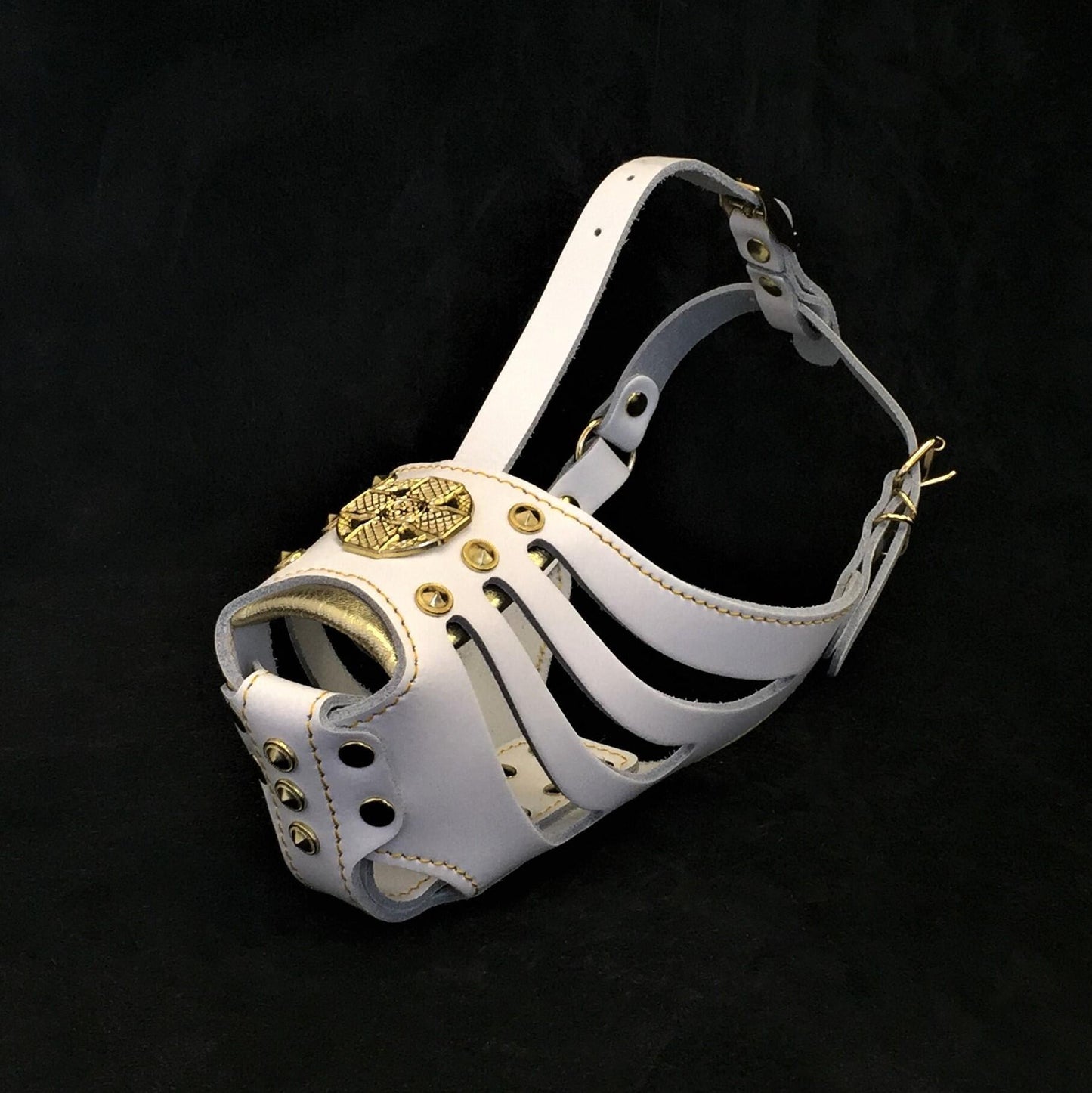 ''Maximus'' Basket Muzzle White & Gold-0